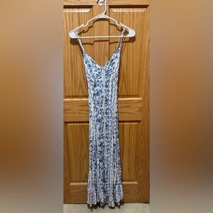 True & Co. Blue and White Patterned Maxi Dress